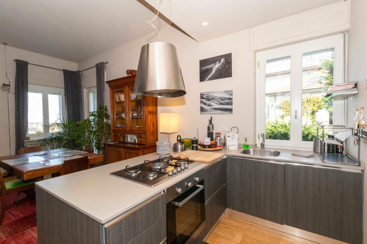 Charming Apartment With Parking! Turijn Buitenkant foto