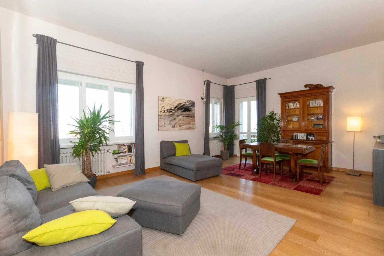 Charming Apartment With Parking! Turijn Buitenkant foto